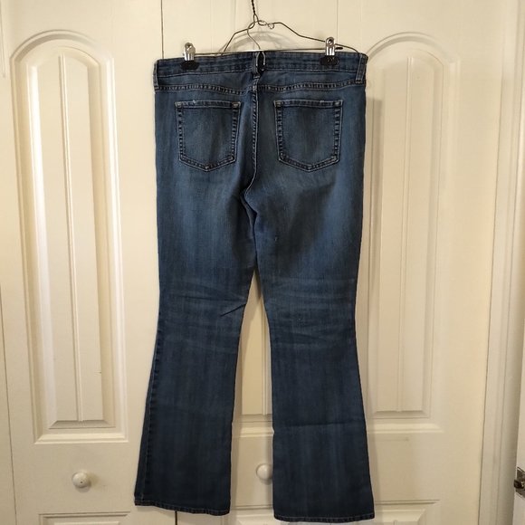 10 Gap bootcut mid wash jeans whisker detail - Picture 5 of 7
